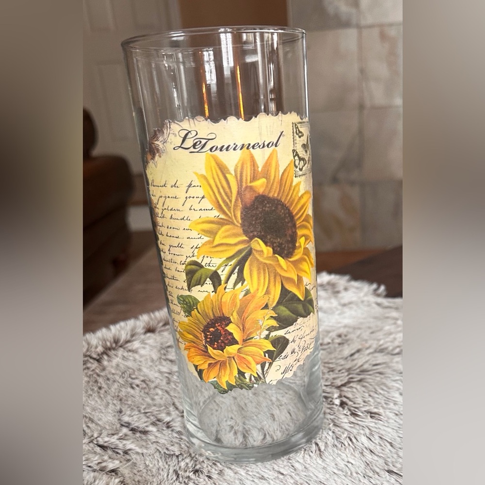 Hand Crafted Sunflower Glass cylinder Vase